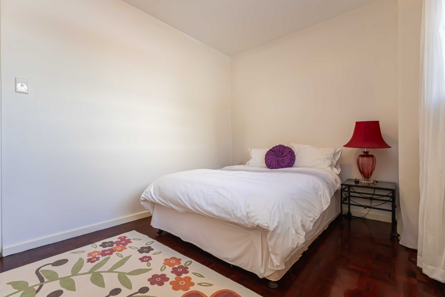 2 Bedroom Property for Sale in Sea Point Western Cape